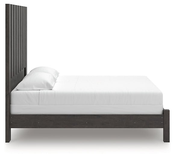 Fraluna King Panel Bed