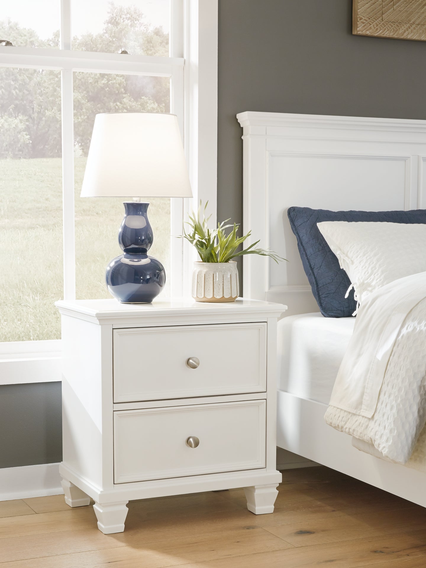 Fortman King Panel Bed with Mirrored Dresser and Nightstand