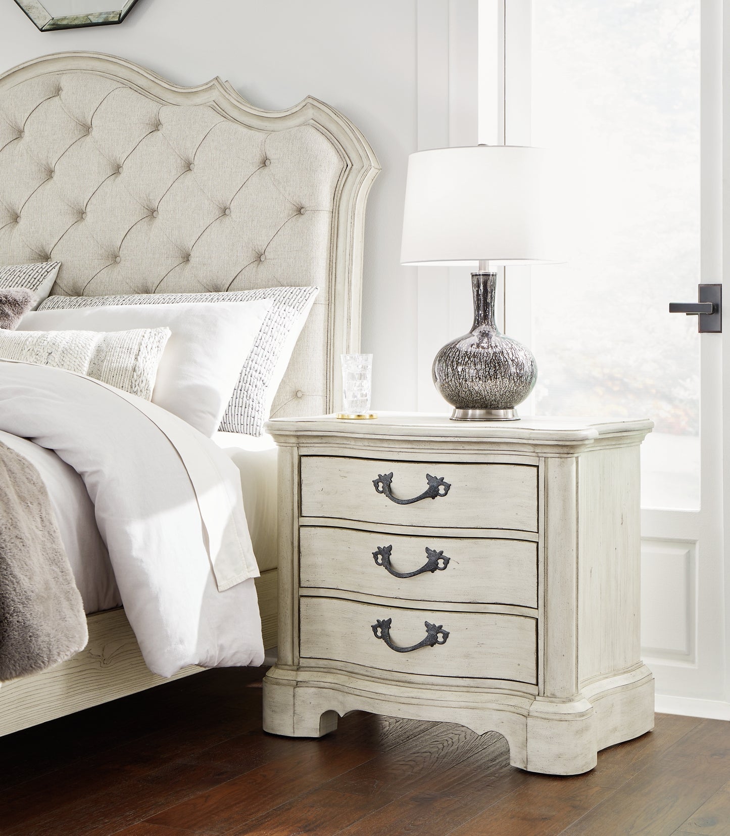 Arlendyne California King Upholstered Bed with Mirrored Dresser, Chest and Nightstand