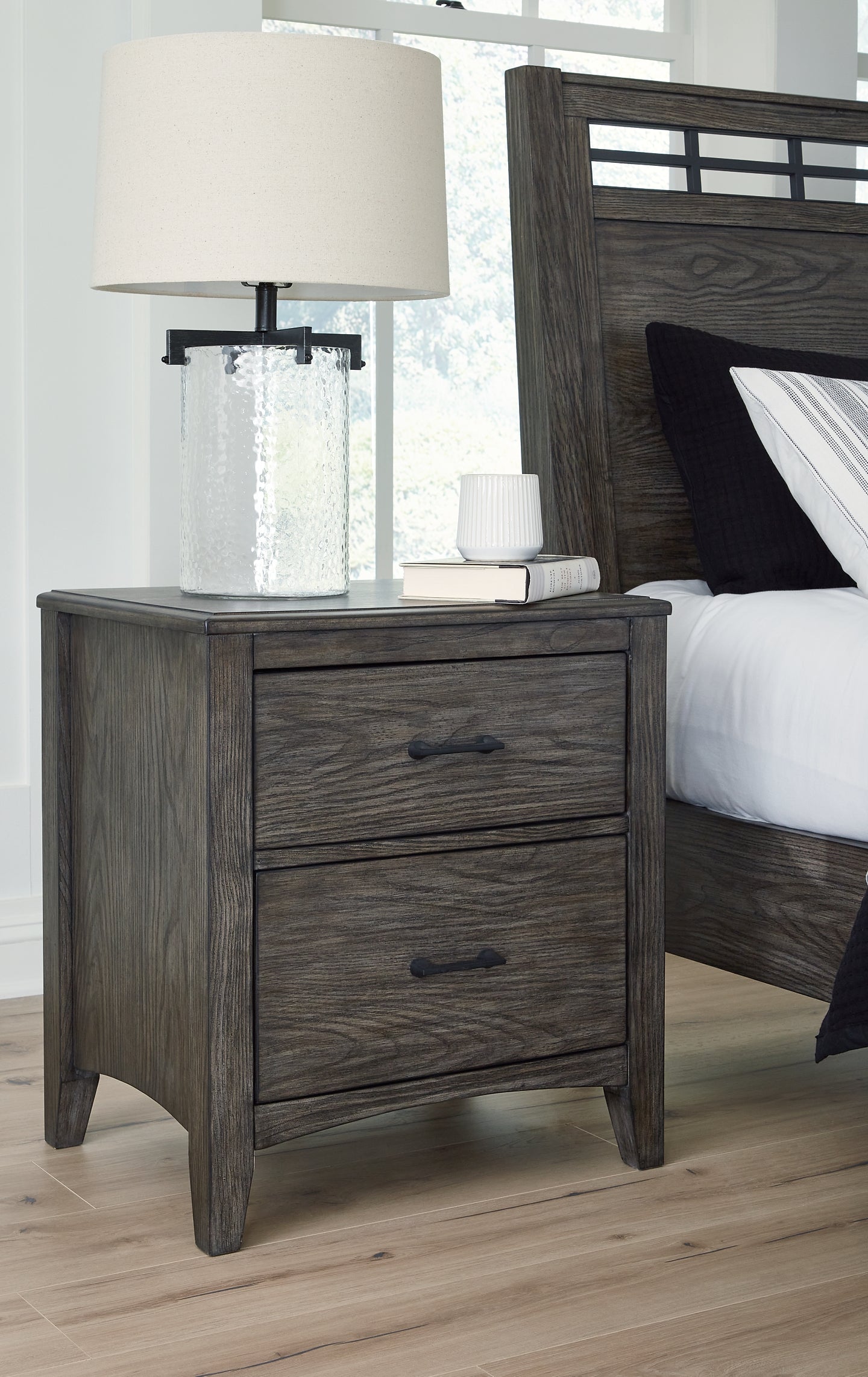 Montillan California King Panel Bed with Mirrored Dresser, Chest and Nightstand